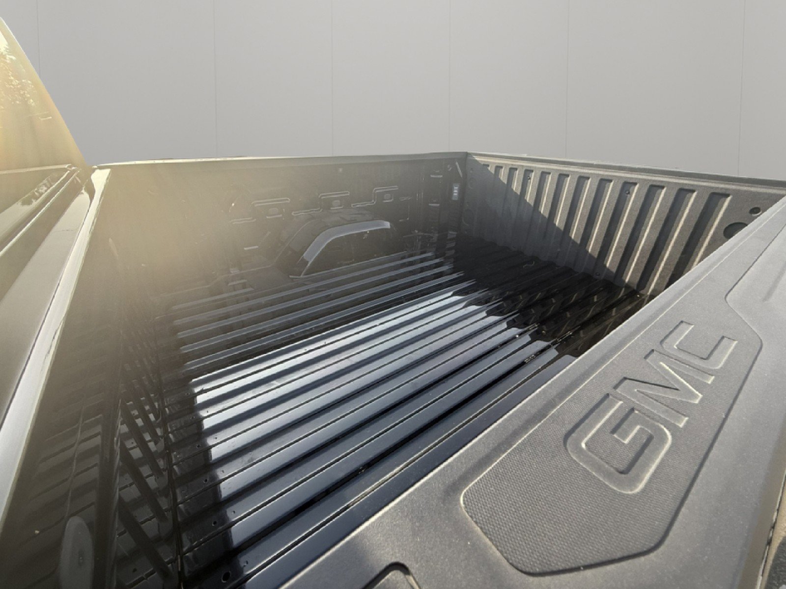 Used 2023 GMC Sierra 1500 Pro w/ Graphite Edition image 25