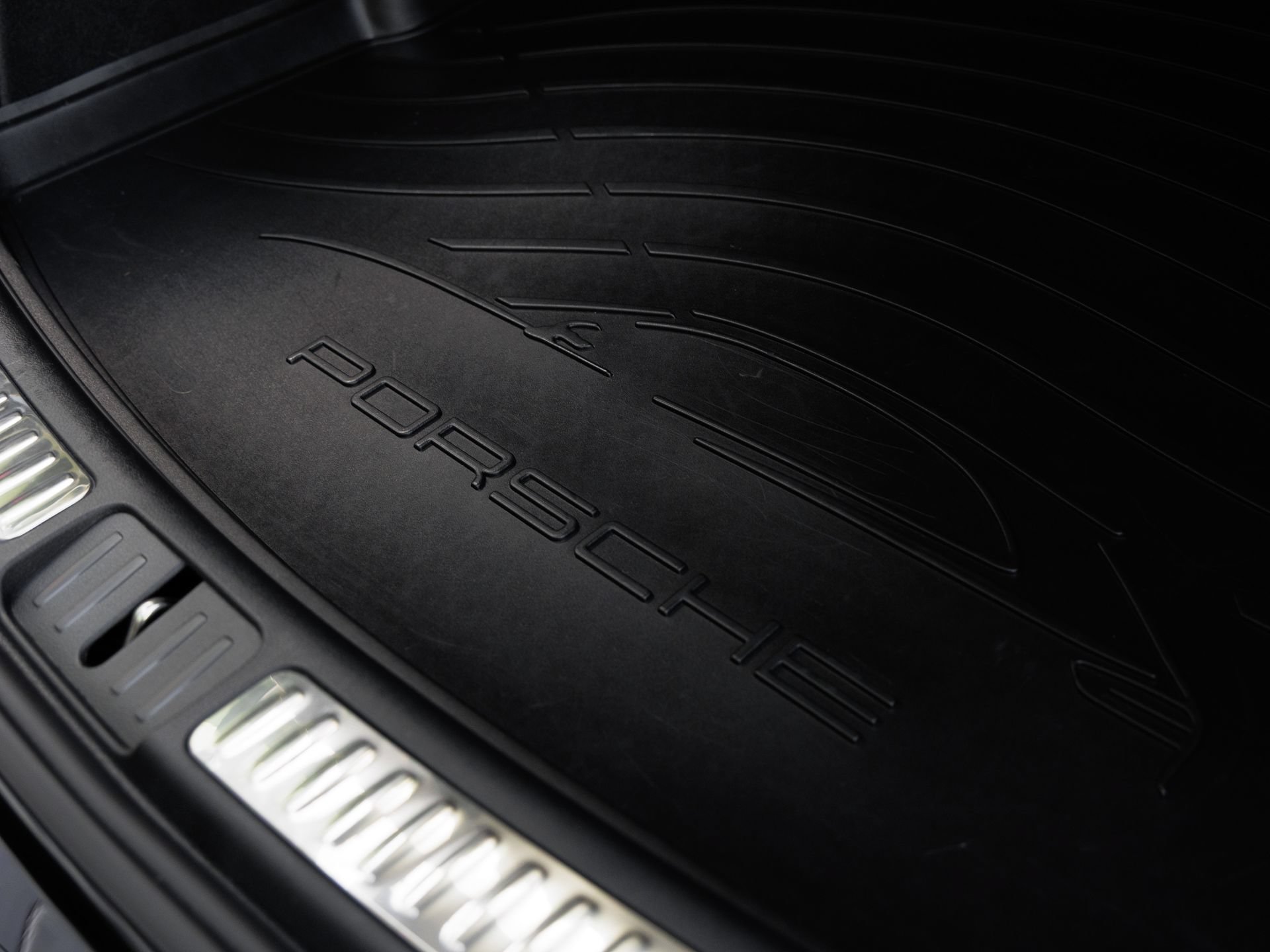 Certified 2026 Porsche Macan AWD/4WD image 29
