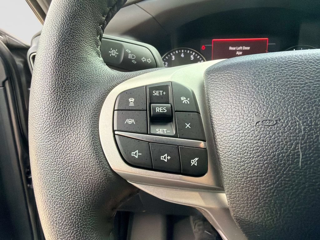 Used 2024 Ford Explorer XLT w/ Equipment Group 202A AWD/4WD image 30