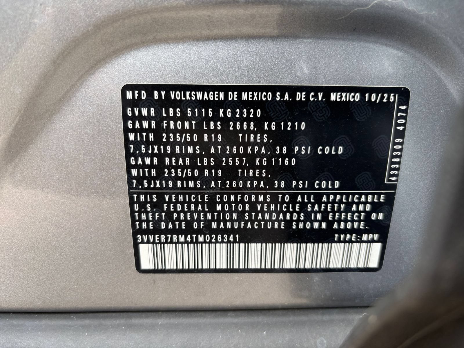 Used 2026 Volkswagen Tiguan SE AWD/4WD image 29