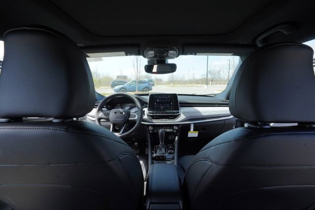 New 2026 Jeep Compass Latitude w/ Driver Assistance Group image 24