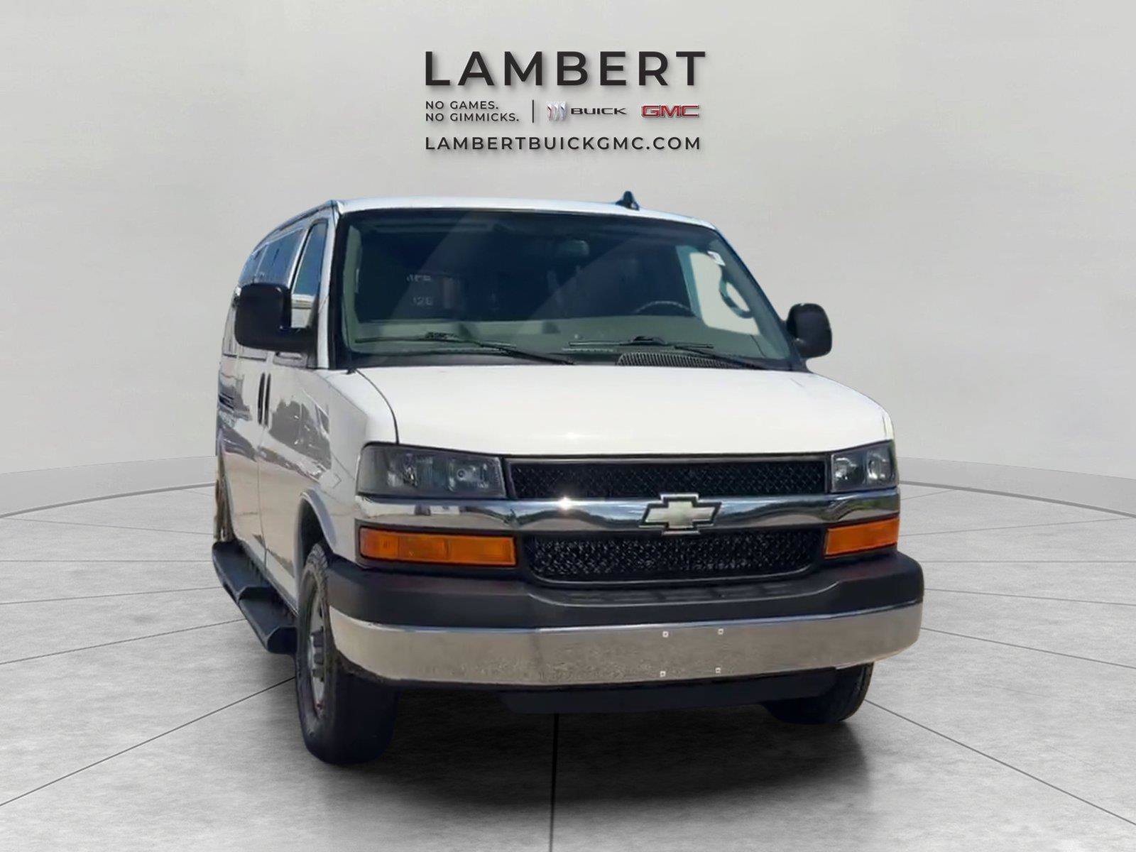 Used 2016 Chevrolet Express 3500 LT w/ LT Preferred Equipment Group RWD image 2