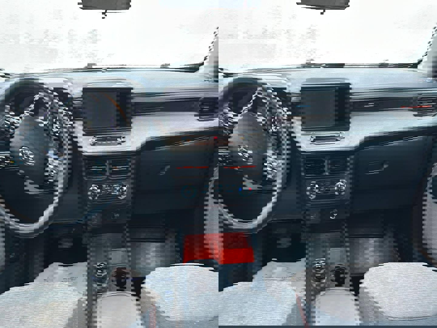 Used 2024 Ford Maverick XLT image 13