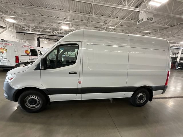 Used 2025 Mercedes-Benz Sprinter 2500 image 3