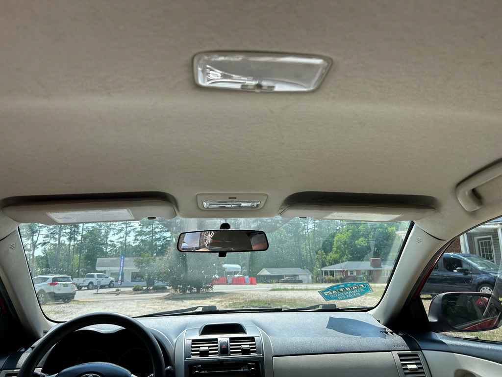 Used 2012 Toyota Corolla LE FWD image 12
