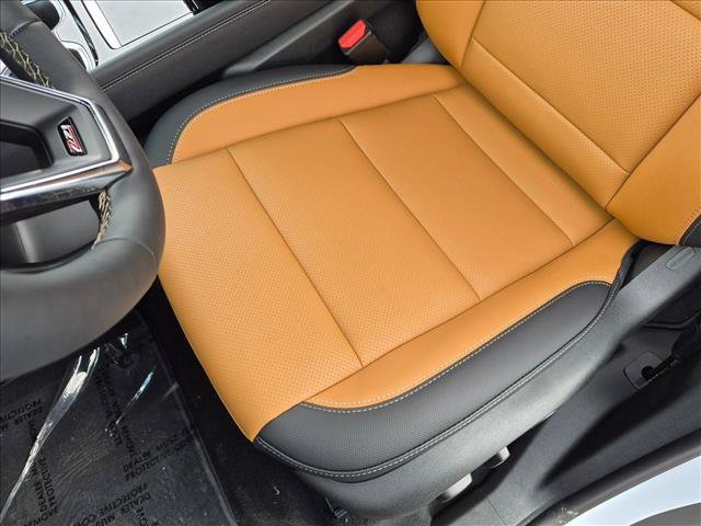 New 2027 Chevrolet Traverse Z71 w/ Enhanced Driving Package AWD/4WD image 4