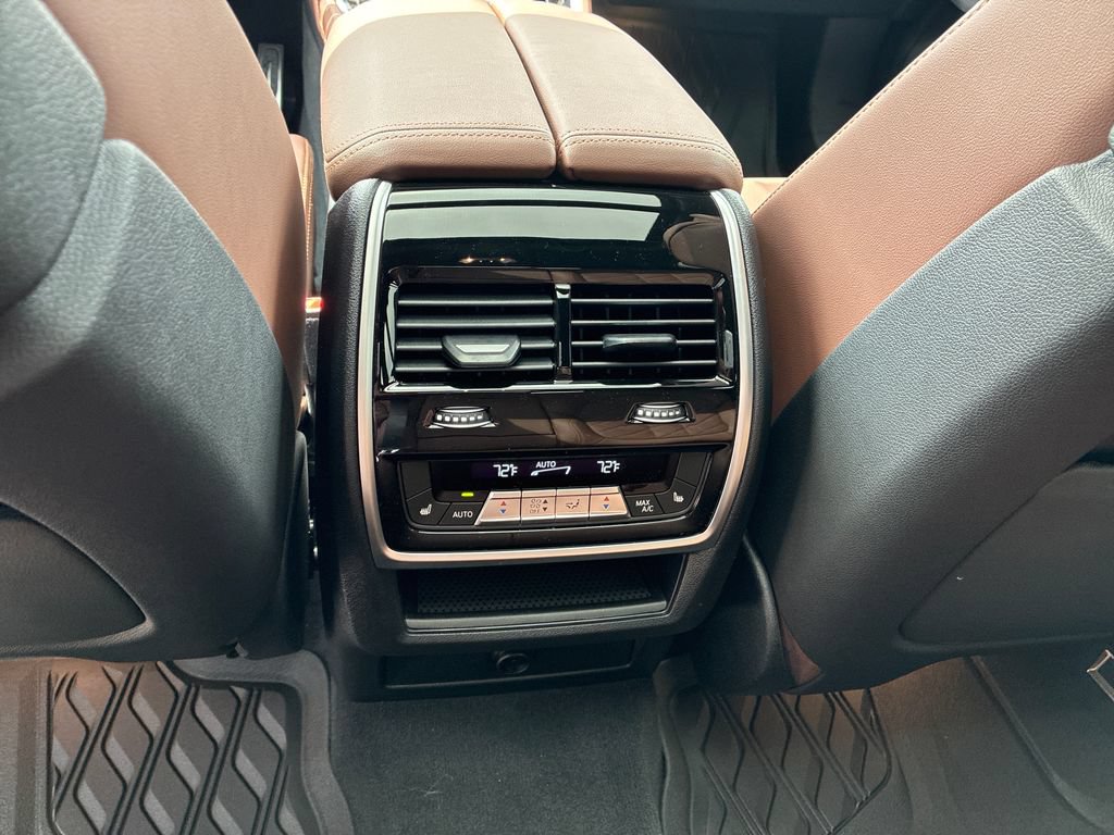 New 2027 BMW X6 M60i AWD/4WD image 20