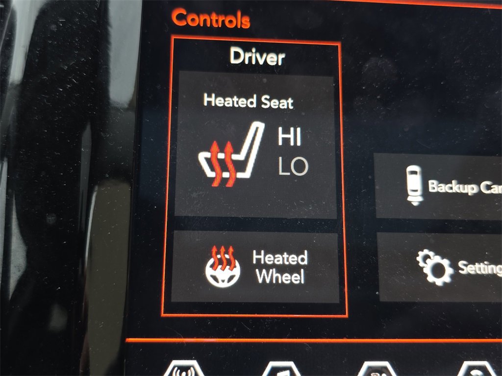 Used 2019 Jeep Cherokee Limited image 25