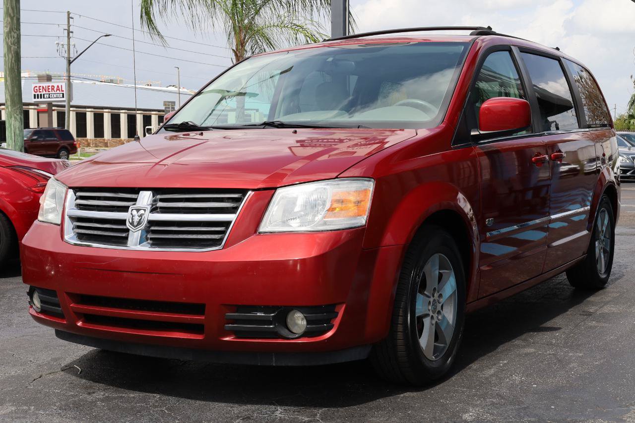 Used 2009 Dodge Grand Caravan SXT FWD image 2
