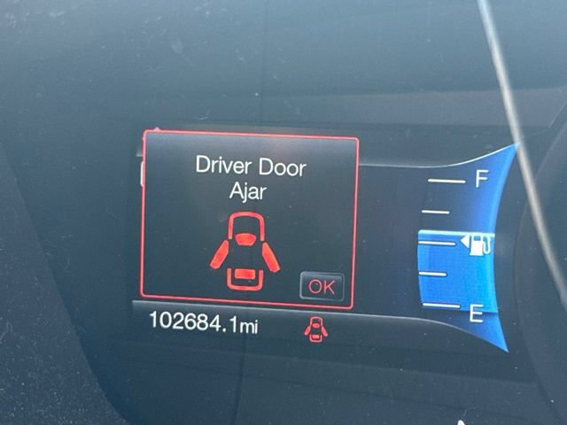 Used 2017 Ford Fusion SE w/ Fusion SE Technology Package FWD image 15
