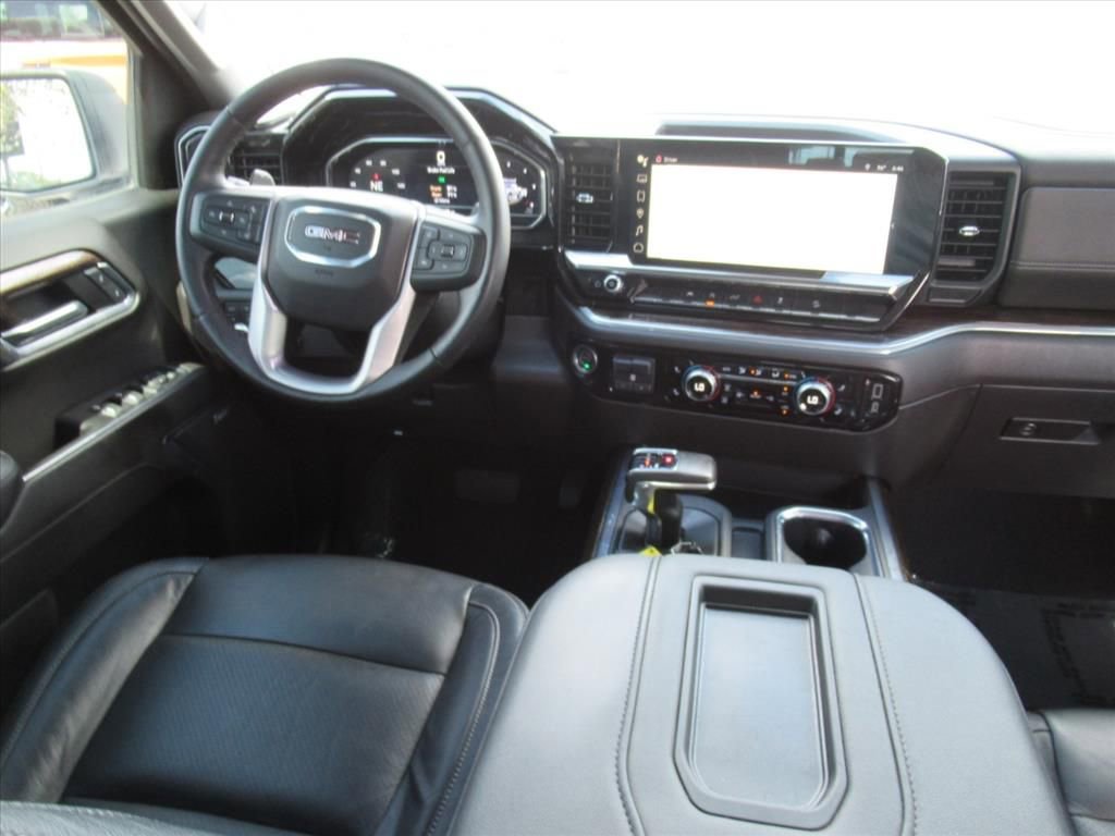 Used 2022 GMC Sierra 1500 Elevation w/ Preferred Package image 12