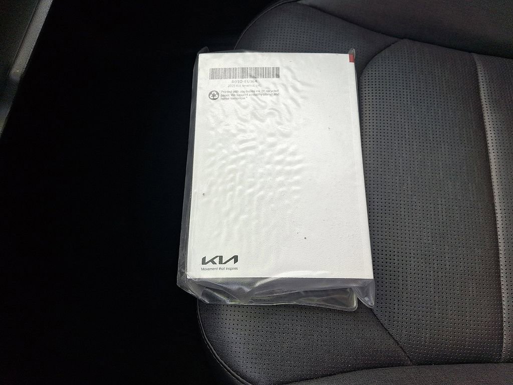 Certified 2024 Kia Niro SX Touring image 26