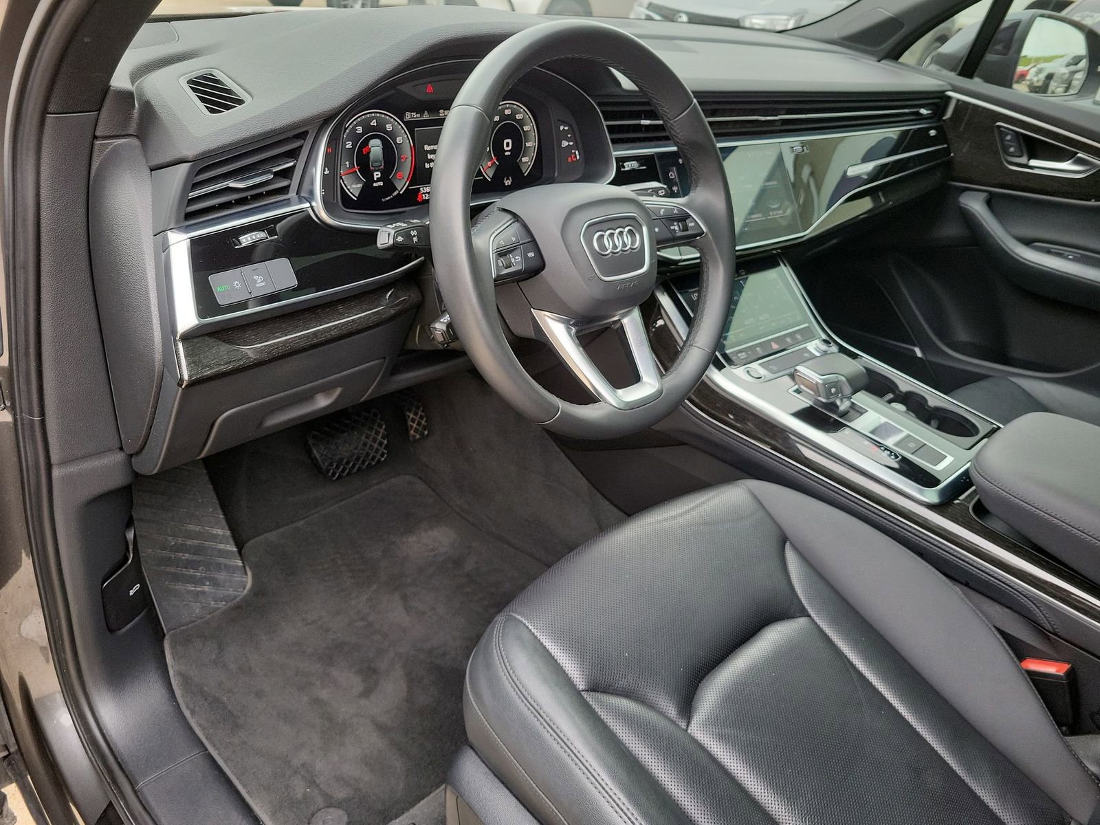 Used 2022 Audi Q7 3.0T Premium Plus w/ Premium Plus Package AWD/4WD image 10