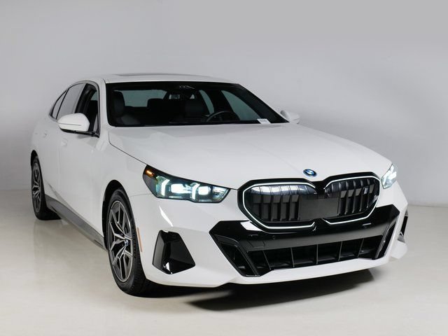 Used 2024 BMW i5 eDrive40i w/ M Sport Package RWD image 10
