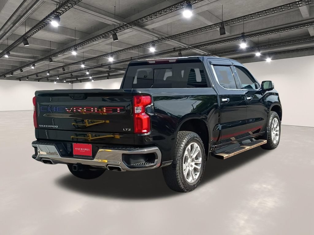 Used 2023 Chevrolet Silverado 1500 LTZ w/ LTZ Convenience Package II AWD/4WD image 16