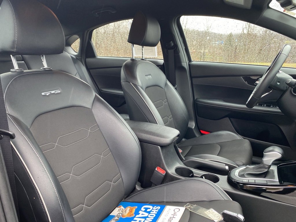 Certified 2023 Kia Forte GT-Line image 11