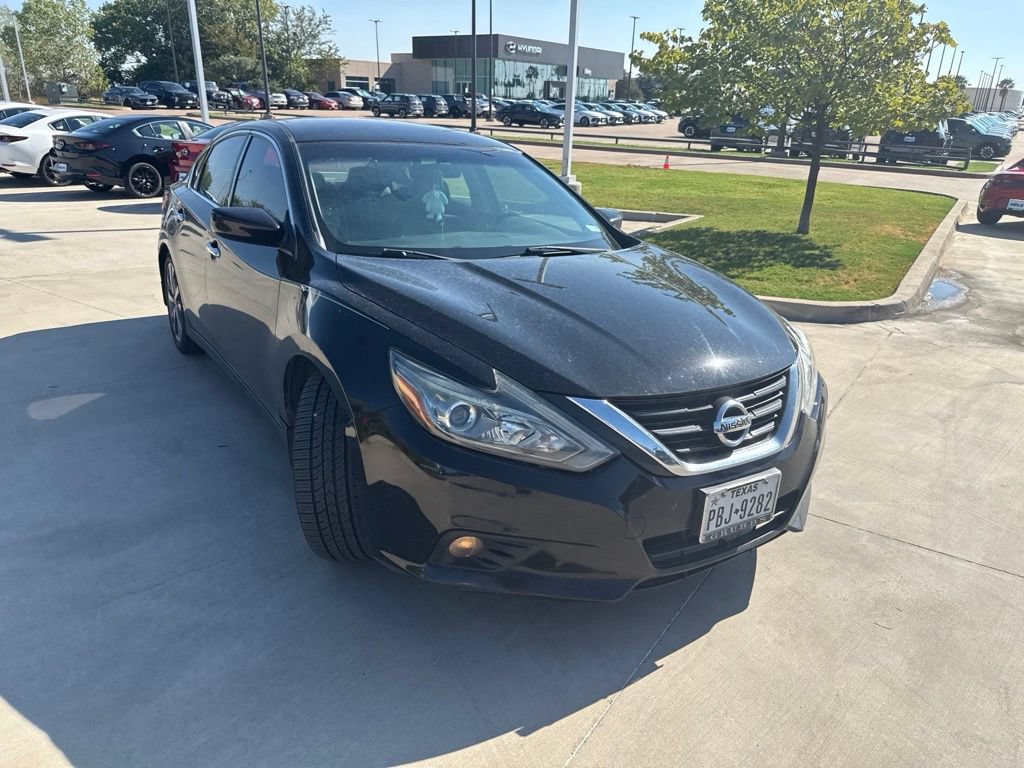 Used 2018 Nissan Altima 2.5 SR w/ SR Special Edition FWD image 3