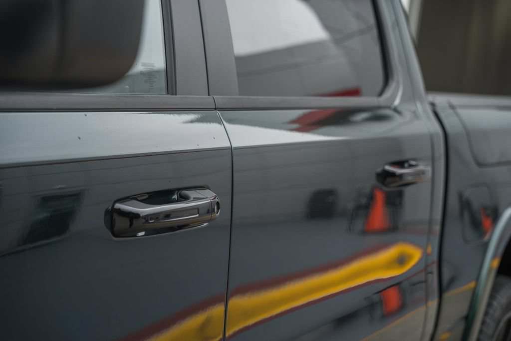 New 2026 RAM 1500 Laramie w/ Night Edition AWD/4WD image 18