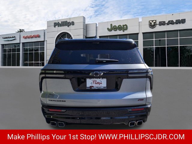 Used 2025 Chevrolet Traverse RS FWD image 4