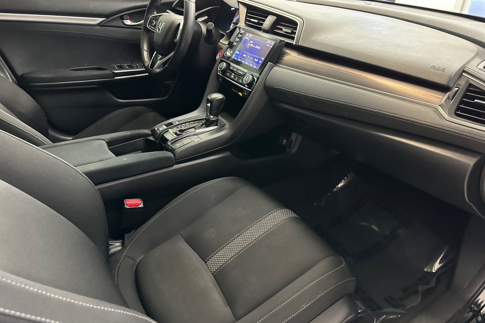 Used 2019 Honda Civic EX image 31