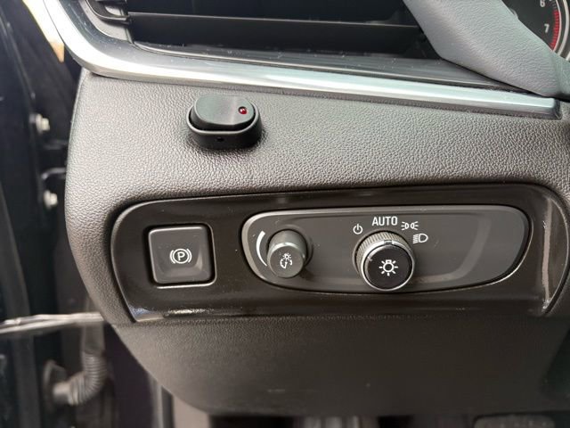 Used 2020 Buick Enclave Essence w/ Sound and Sites Package image 29