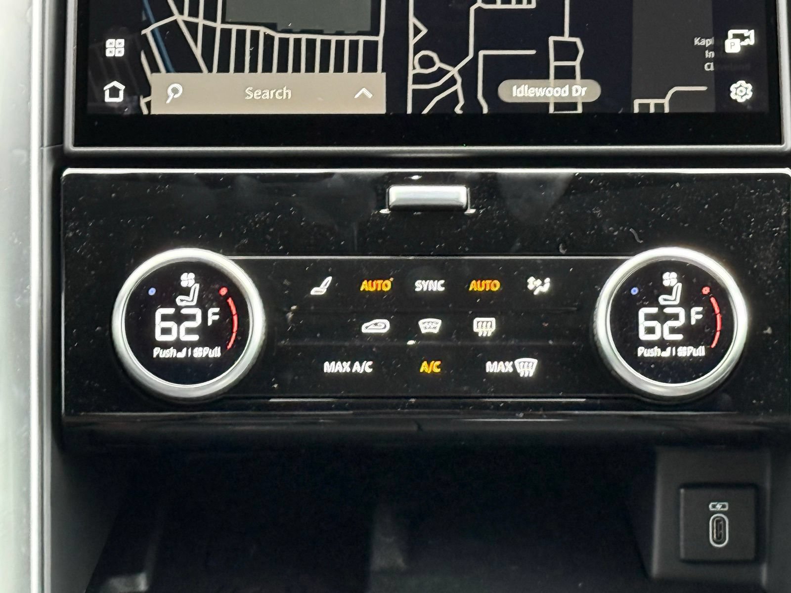 New 2026 Land Rover Discovery S AWD/4WD image 29