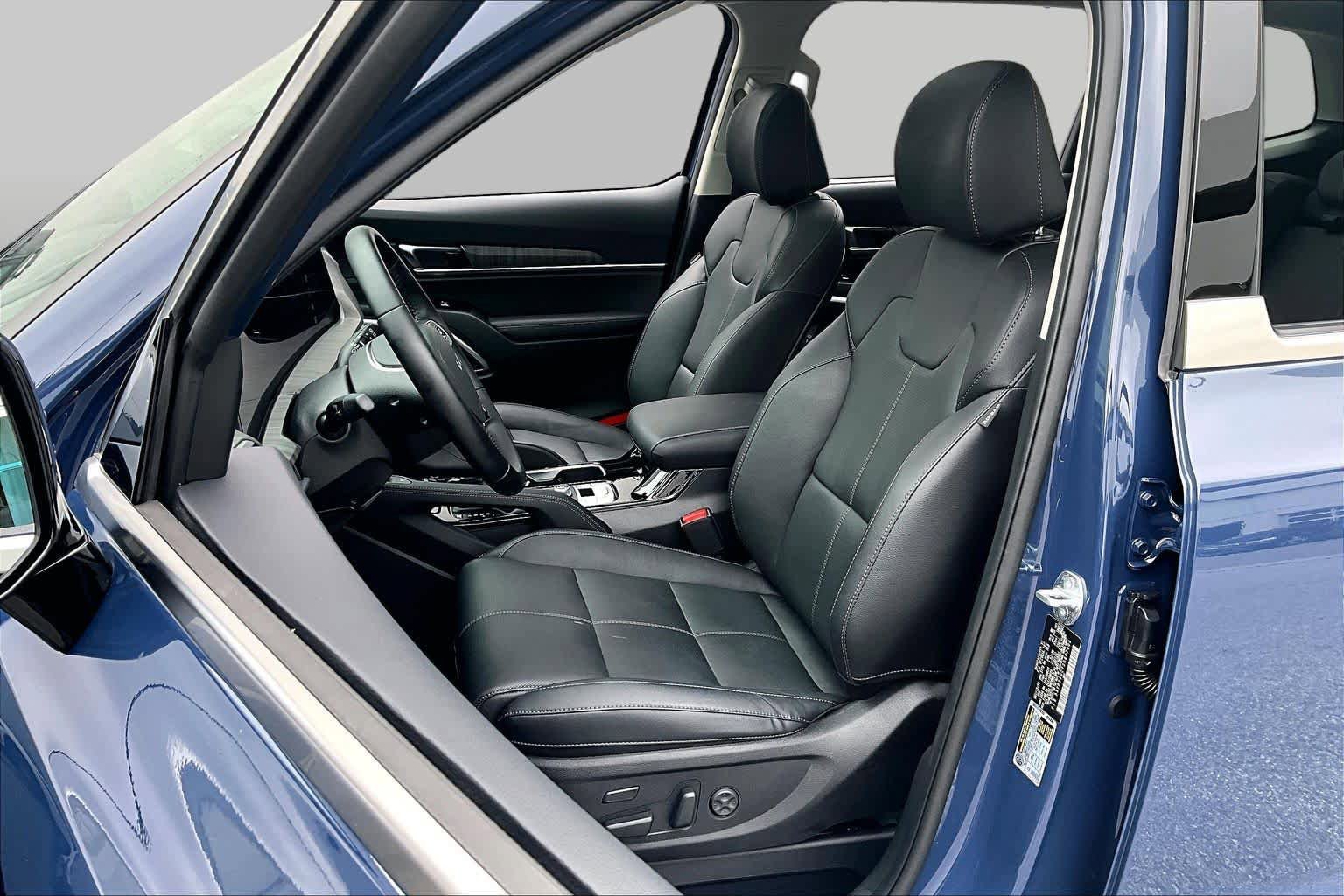 Used 2025 Kia Telluride SX FWD image 8