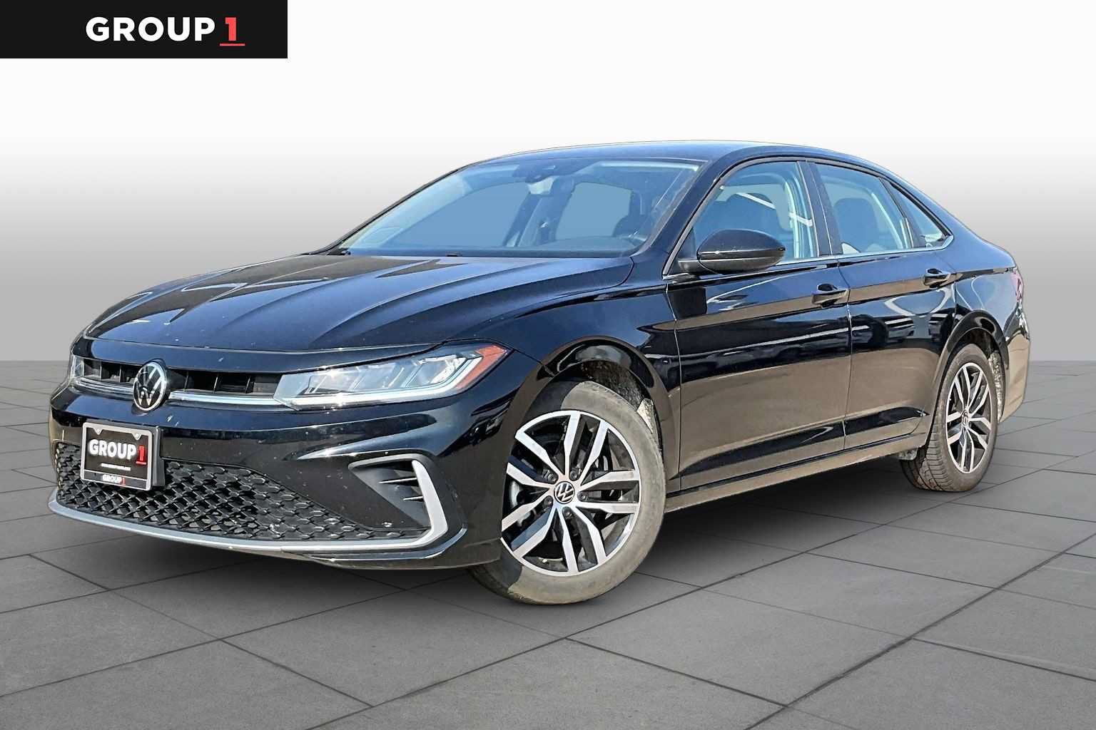 Used 2025 Volkswagen Jetta SE FWD image 1