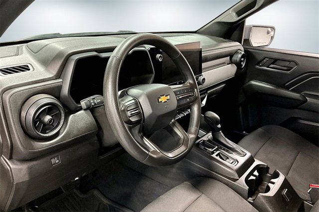 Used 2024 Chevrolet Colorado W/T image 16