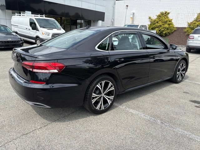 Used 2022 Volkswagen Passat 2.0T SE FWD image 5