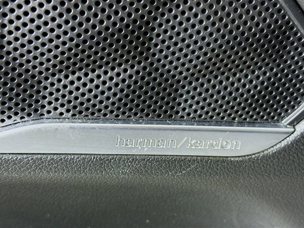 Used 2021 Hyundai Santa Fe Limited AWD/4WD image 12