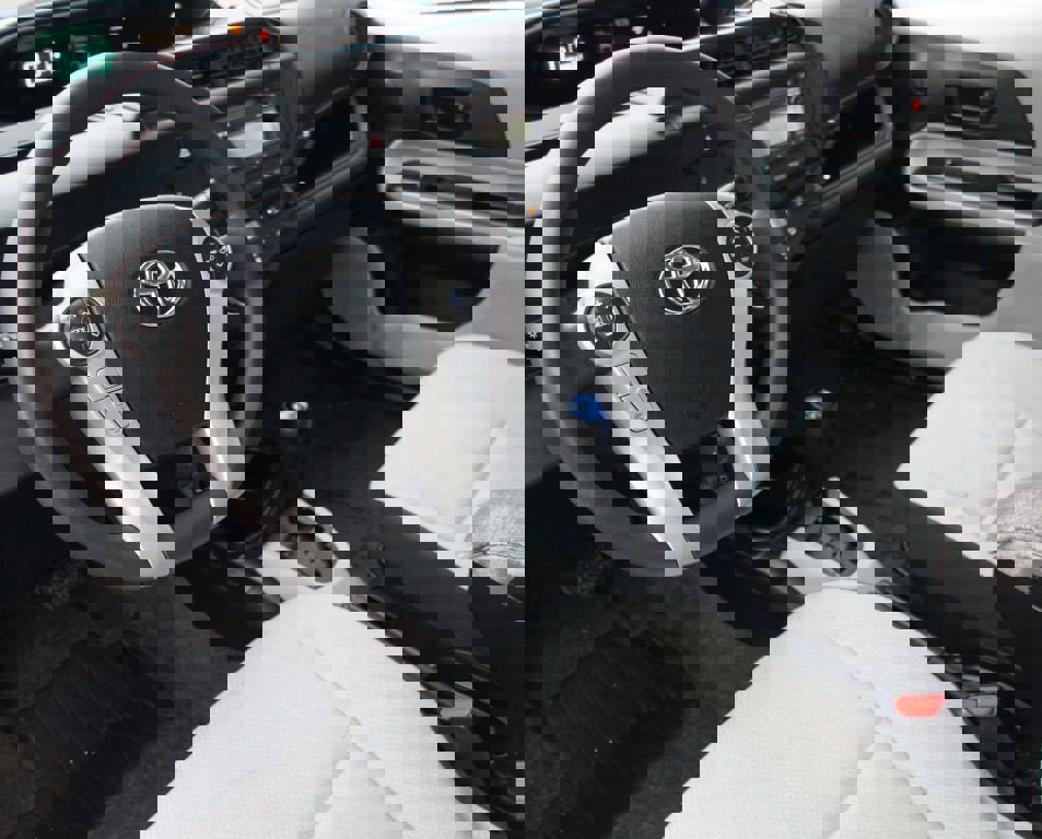 Used 2012 Toyota Prius C One image 8