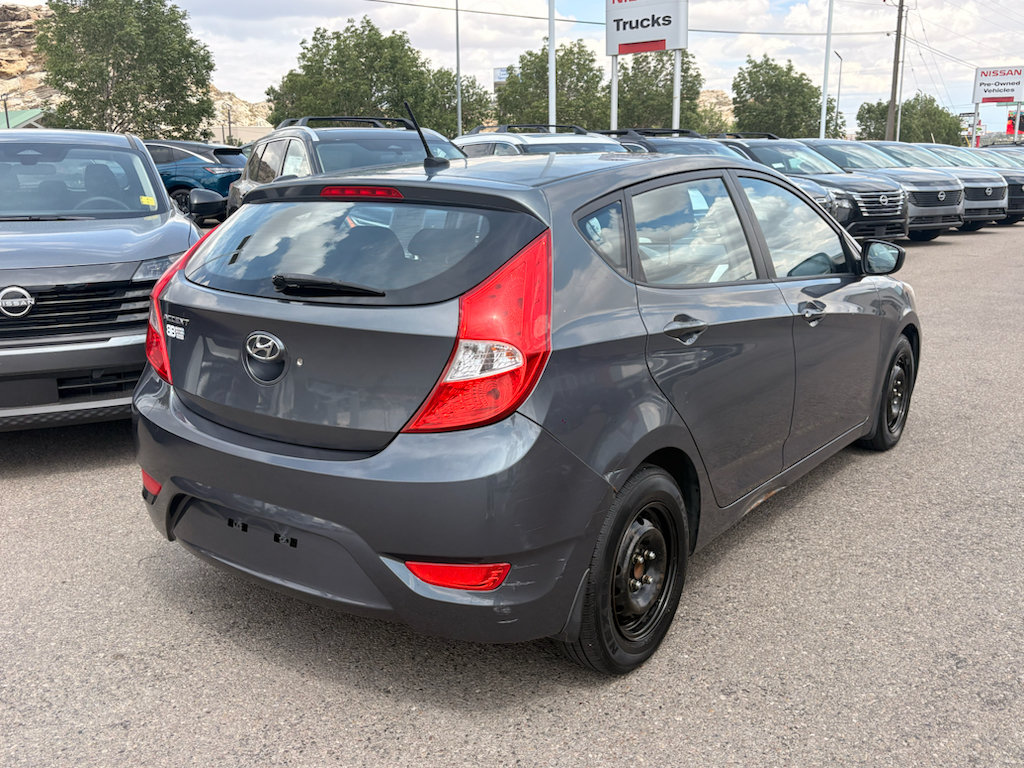 Used 2013 Hyundai Accent GS FWD image 5