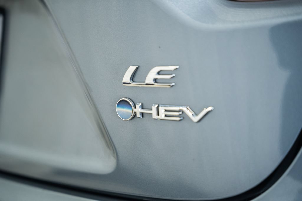 Used 2025 Toyota Corolla LE w/ LE Premium Package FWD image 7