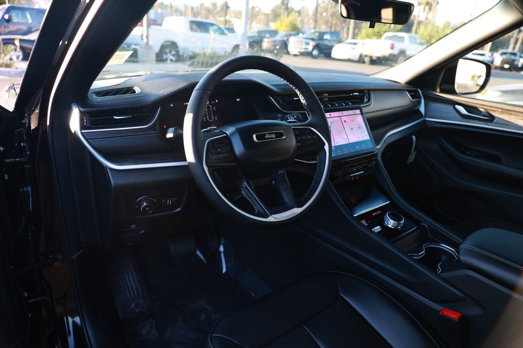 New 2025 Jeep Grand Cherokee L Limited image 10