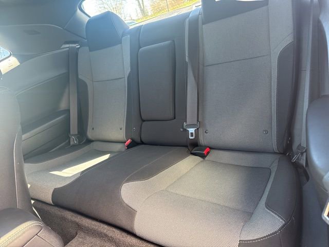 Used 2015 Dodge Challenger R/T w/ Quick Order Package 22B R/T RWD image 26