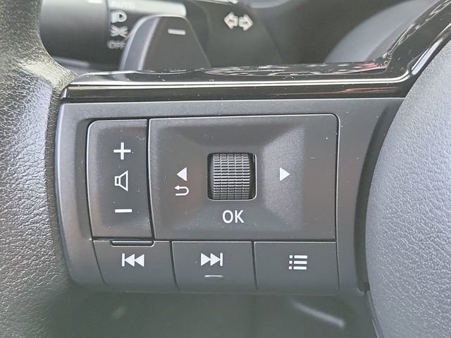 Used 2022 Nissan Rogue SV image 8