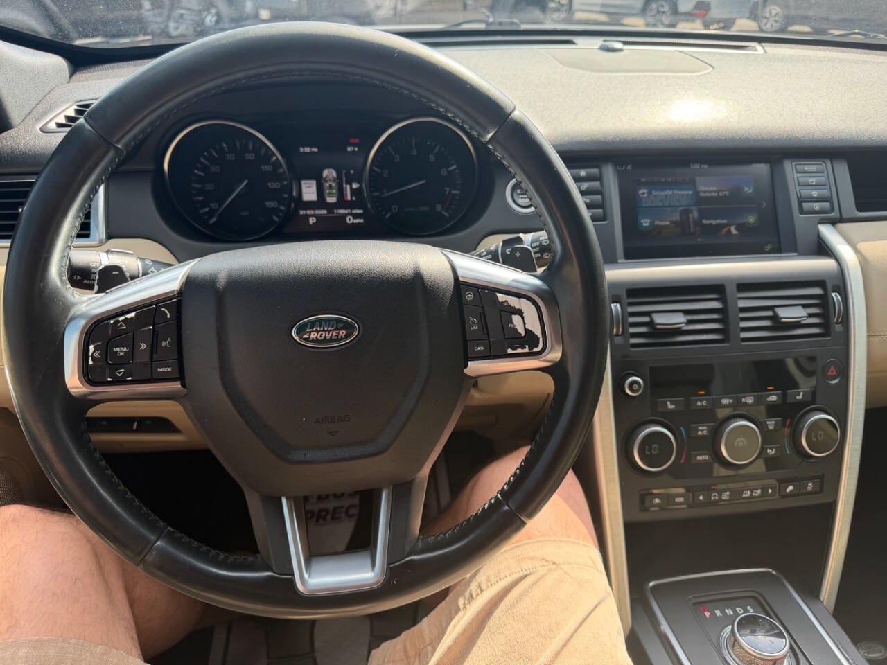 Used 2016 Land Rover Discovery Sport HSE image 12