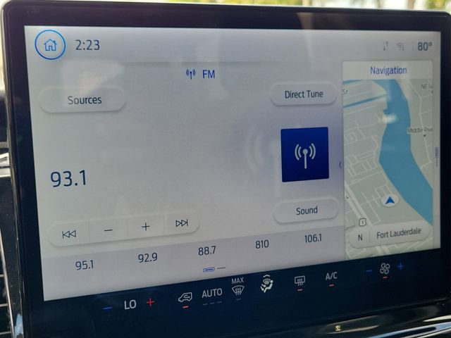 Used 2023 Ford Transit 350 XLT image 14