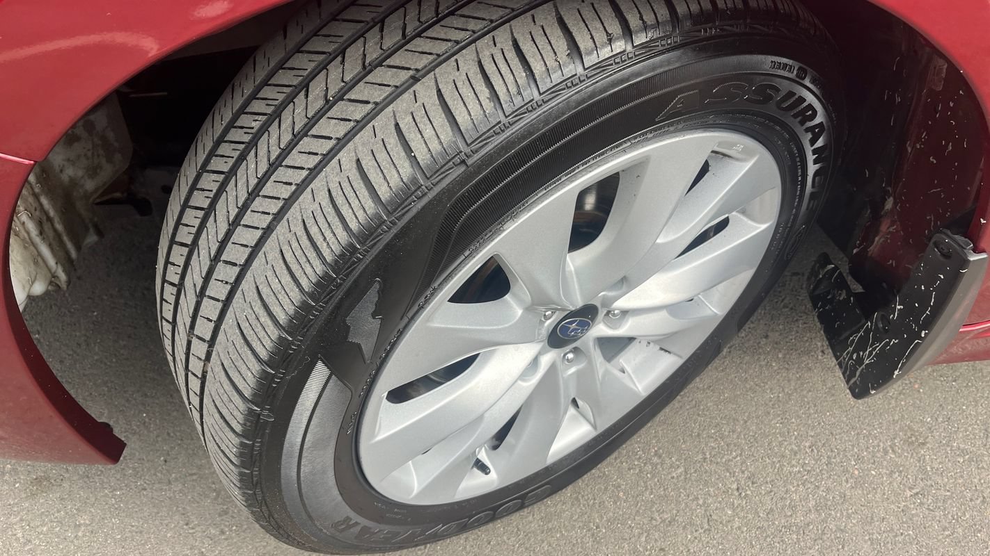 Used 2017 Subaru Legacy 2.5i Premium AWD/4WD image 22
