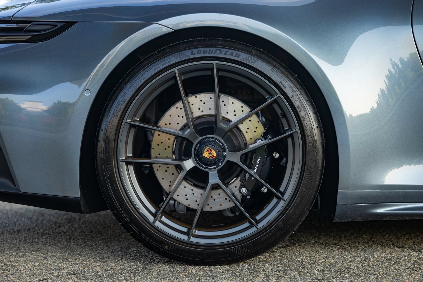 Used 2025 Porsche 911 Carrera GTS RWD image 34