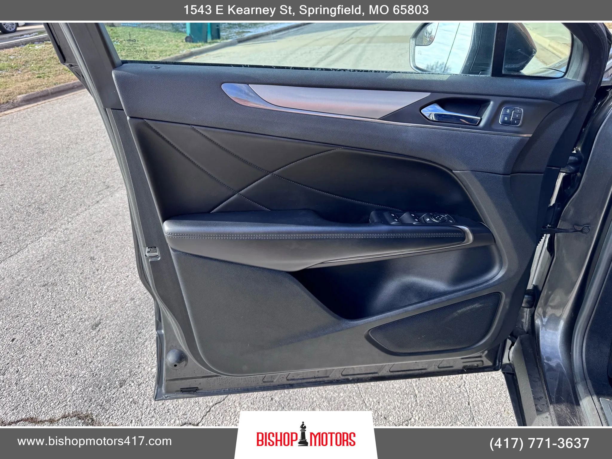 Used 2017 Lincoln MKC Premiere FWD image 29