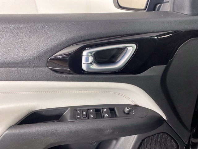 Used 2023 Jeep Compass Limited w/ Sun and Sound Group AWD/4WD image 24