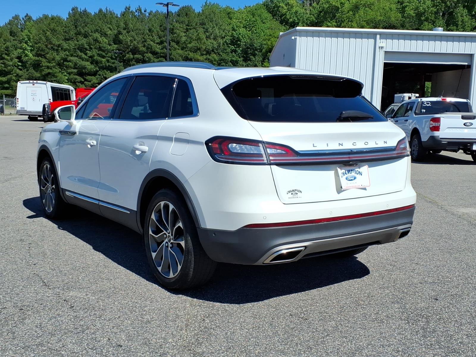 Used 2022 Lincoln Nautilus Reserve w/ Equipment Group 201A FWD image 21