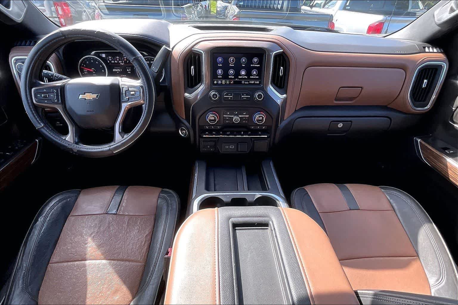 Used 2020 Chevrolet Silverado 1500 High Country w/ Technology Package AWD/4WD image 10