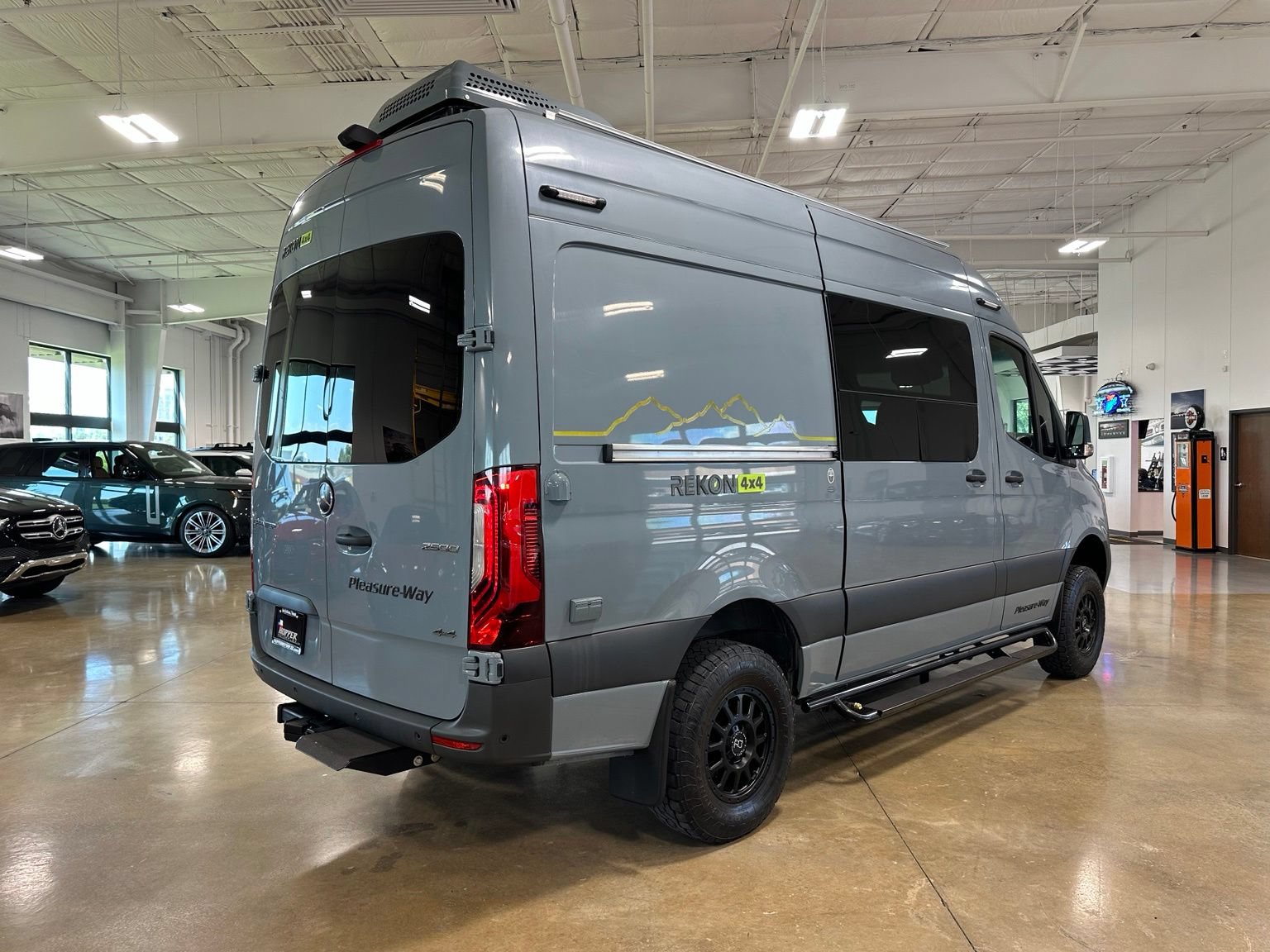 Used 2021 Mercedes-Benz Sprinter 2500 image 8