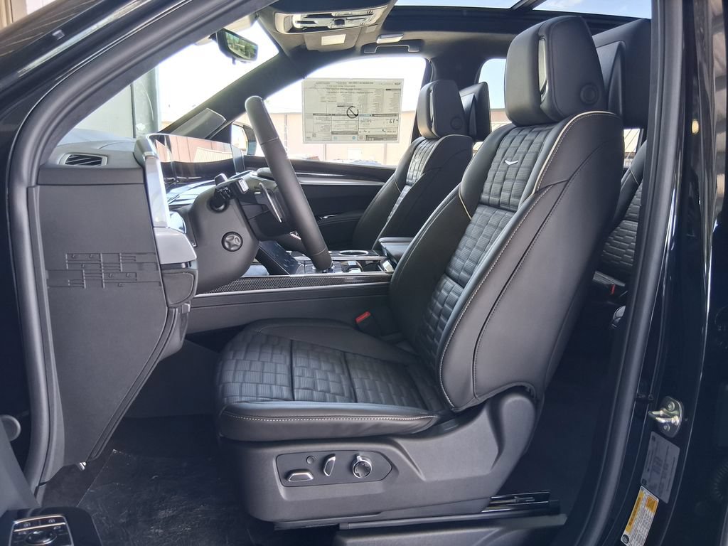 New 2026 Cadillac Escalade ESV V w/ LPO, ONYX Package AWD/4WD image 19