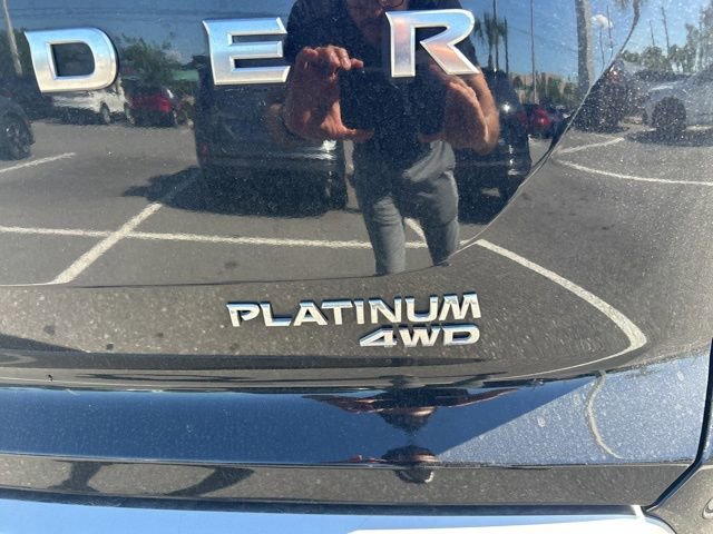 Used 2022 Nissan Pathfinder Platinum w/ Cargo Package image 5