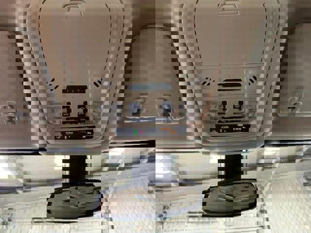 Used 2020 GMC Acadia Denali image 17