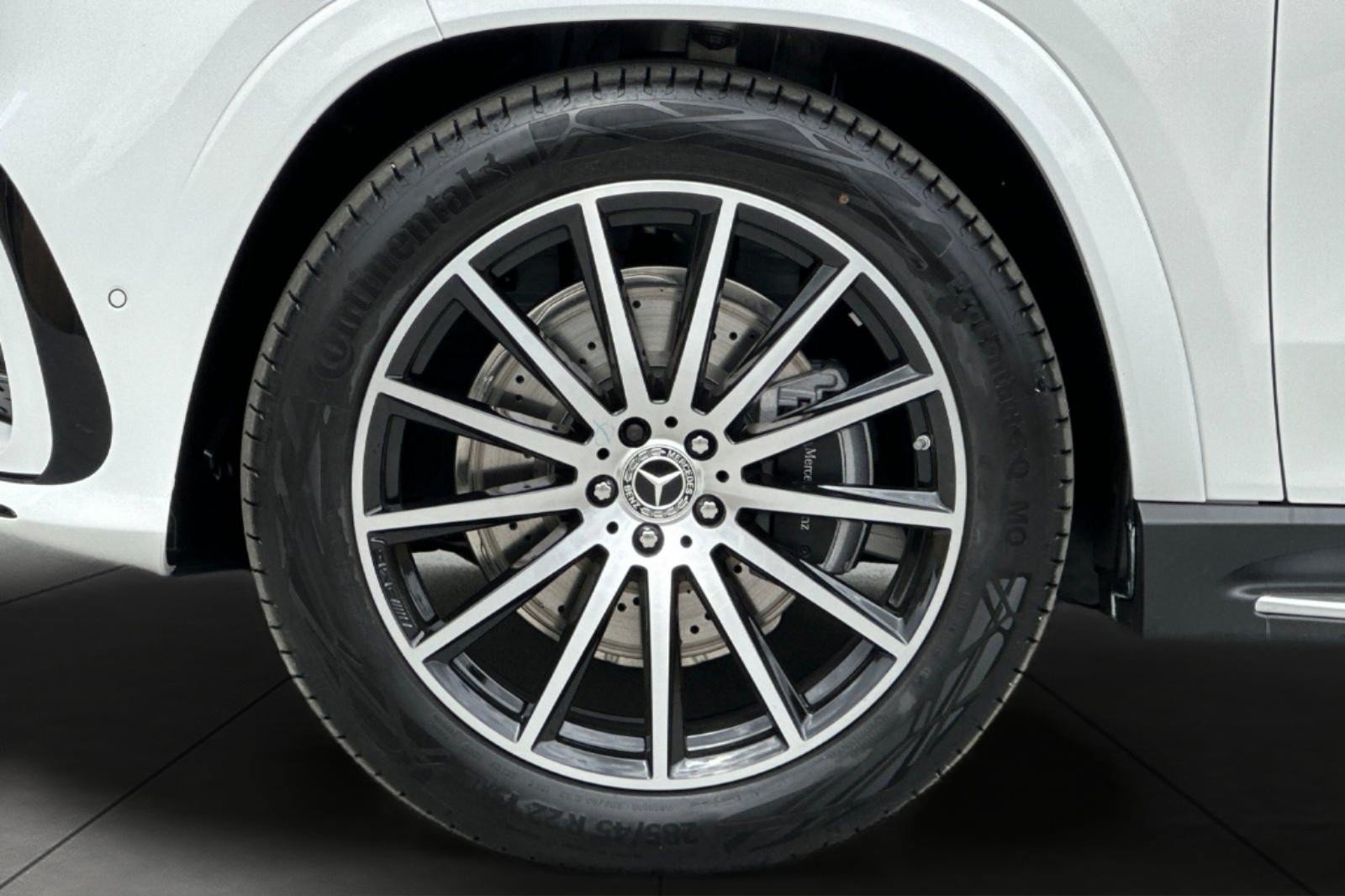 New 2026 Mercedes-Benz GLS 580 4MATIC image 24